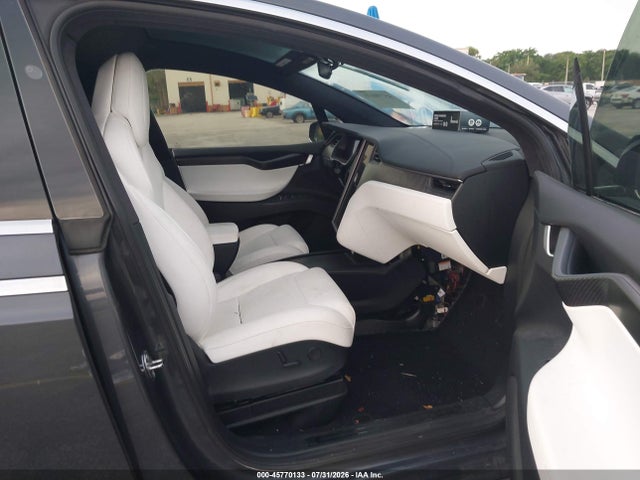 Продаж на аукціоні авто 2018 Tesla Model X 100d/75d/p100d, vin: 5YJXCDE26JF119665, номер лоту: 45770133
