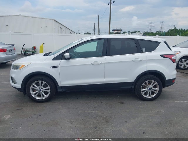 Продаж на аукціоні авто 2017 Ford Escape Se, vin: 1FMCU9GD1HUC93888, номер лоту: 45770157
