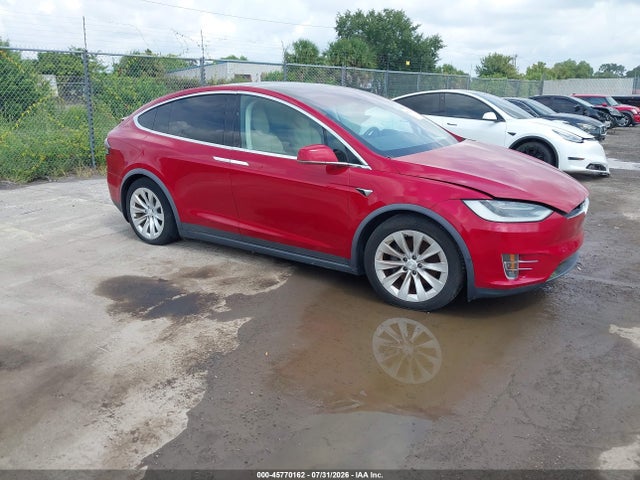 45770162 :رقم المزاد ، 5YJXCBE23JF121877 vin ، 2018 Tesla Model X 100d/75d/p100d مزاد بيع