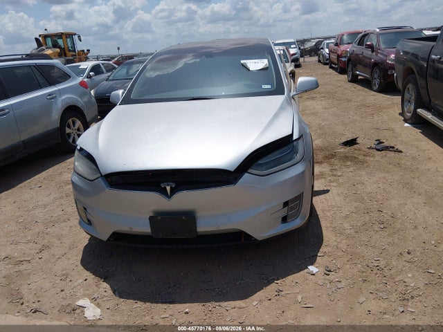 2016 Tesla Model X 60d/70d/75d/90d მანქანა იყიდება აუქციონზე, vin: 5YJXCAE25GF006104, აუქციონის ნომერი: 45770176