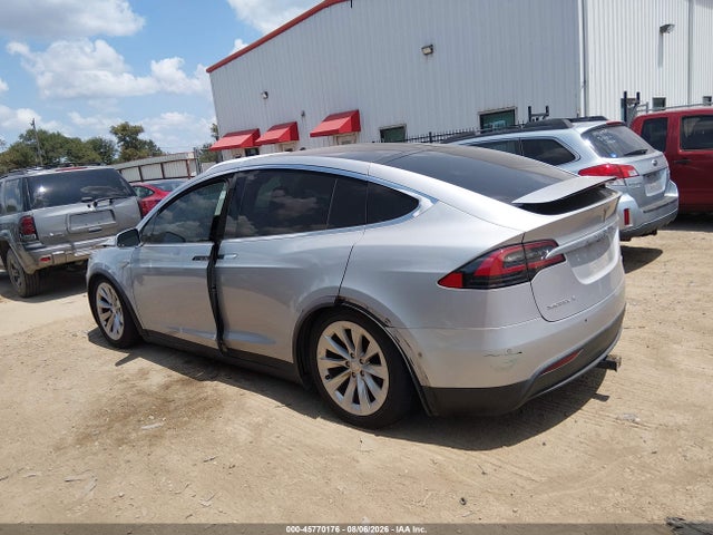 2016 Tesla Model X 60d/70d/75d/90d მანქანა იყიდება აუქციონზე, vin: 5YJXCAE25GF006104, აუქციონის ნომერი: 45770176