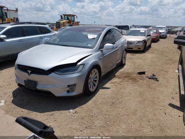 2016 Tesla Model X 60d/70d/75d/90d მანქანა იყიდება აუქციონზე, vin: 5YJXCAE25GF006104, აუქციონის ნომერი: 45770176
