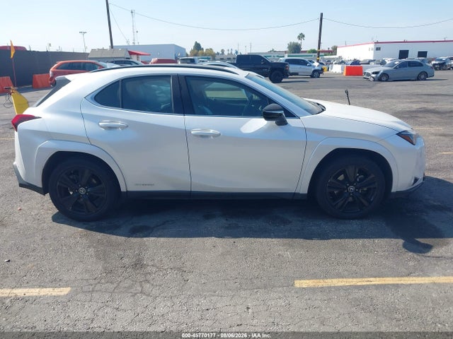 Lexus UX 250H 2021 JTHP9JBH7M2047418 Image 13