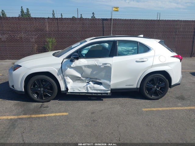 Lexus UX 250H 2021 JTHP9JBH7M2047418 Image 14