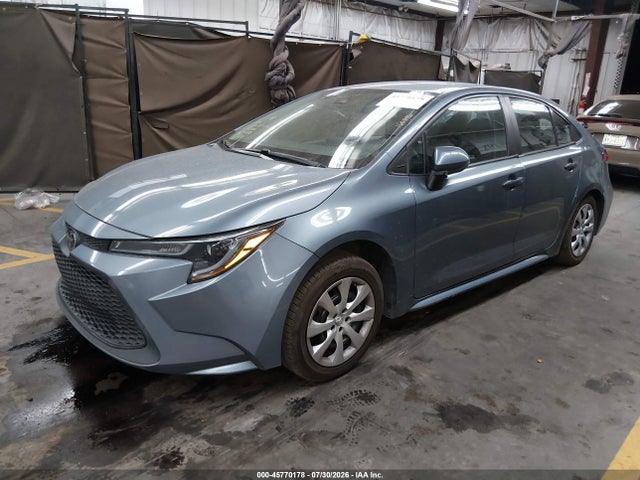 Toyota COROLLA LE 2021 5YFEPMAEXMP246133 Image 2