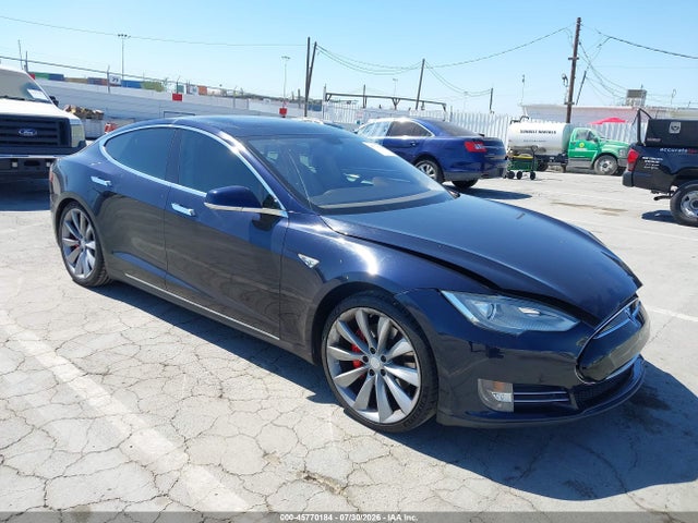 2013 Tesla Model S Performance მანქანა იყიდება აუქციონზე, vin: 5YJSA1DP6DFP07209, აუქციონის ნომერი: 45770184