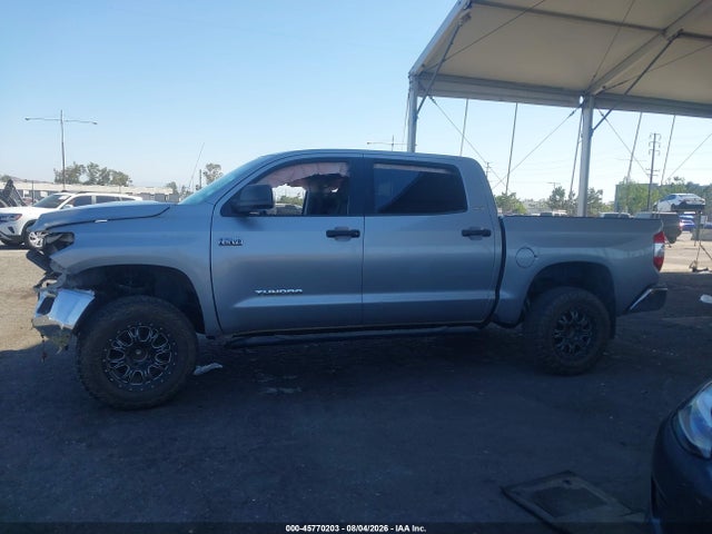 5TFEY5F12JX231261 Toyota Tundra Sr5 5.7l V8