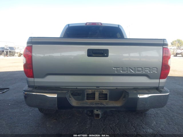 5TFEY5F12JX231261 Toyota Tundra Sr5 5.7l V8