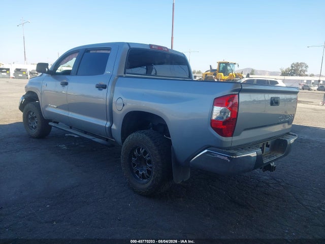 5TFEY5F12JX231261 Toyota Tundra Sr5 5.7l V8