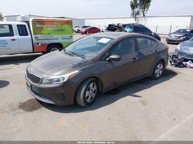 KIA FORTE LX 2017 3KPFK4A72HE063501 Image 2