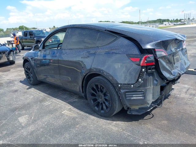 7SAYGDED9SA377092 Tesla Model Y Long Range Dual Motor Rear-wheel Drive