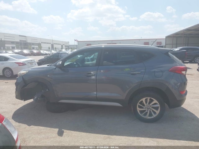 Продаж на аукціоні авто 2017 Hyundai Tucson Se, vin: KM8J33A44HU437014, номер лоту: 45770311