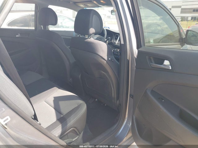 Продаж на аукціоні авто 2017 Hyundai Tucson Se, vin: KM8J33A44HU437014, номер лоту: 45770311
