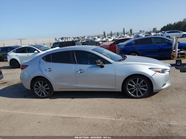 Mazda Mazda3 Touring 2018 3MZBN1V30JM199629 Image 15