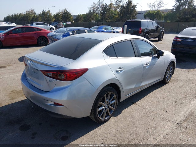 Mazda Mazda3 Touring 2018 3MZBN1V30JM199629 Image 4