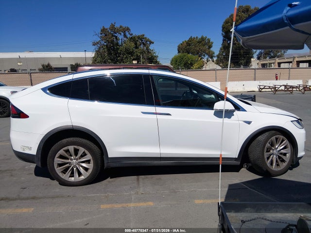 Продаж на аукціоні авто 2016 Tesla Model X, vin: 5YJXCBE21GF002119, номер лоту: 45770347