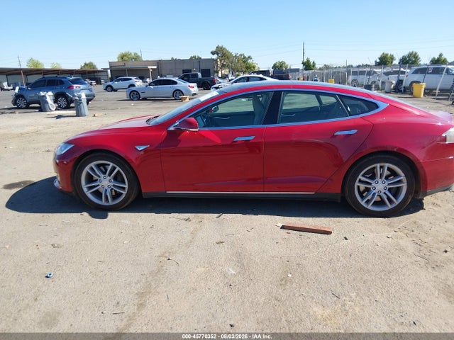 Продажа на аукционе авто 2013 Tesla Model S, vin: 5YJSA1CGXDFP23074, номер лота: 45770352