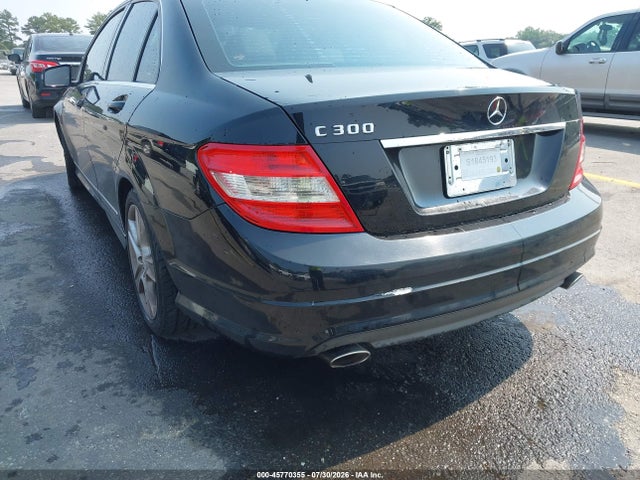 2011 Mercedes-benz C 300 Luxury/sport მანქანა იყიდება აუქციონზე, vin: WDDGF5EB1BR170456, აუქციონის ნომერი: 45770355