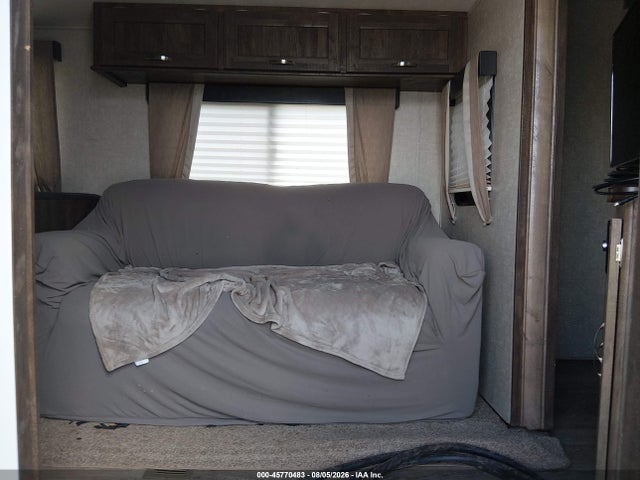 5th Wheel Other 2018 4X4TVBG24J4110930 Image 5
