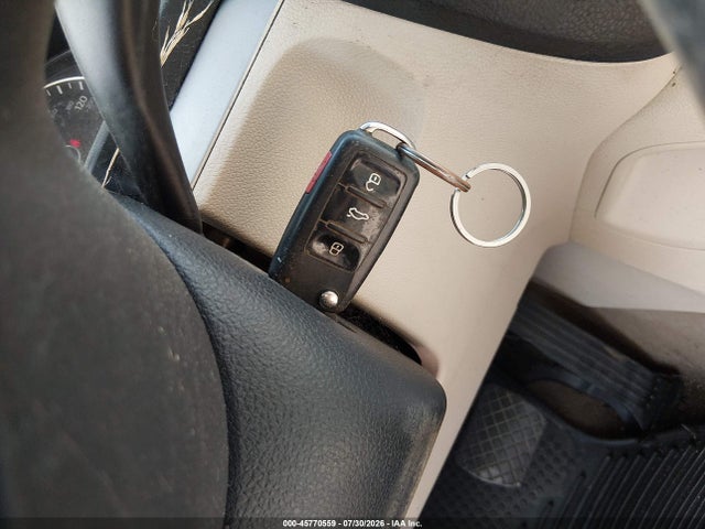 Продажа на аукционе авто 2016 Volkswagen Eos Komfort, vin: WVWBW8AH7GV000889, номер лота: 45770559