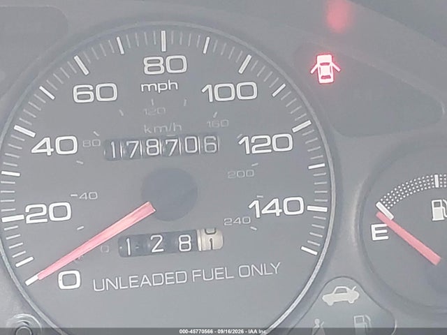 2001 Acura Integra Ls მანქანა იყიდება აუქციონზე, vin: JH4DC44561S005570, აუქციონის ნომერი: 45770566