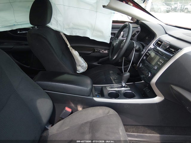 2015 Nissan Altima 2.5/2.5 S/2.5 Sl/2.5 Sv მანქანა იყიდება აუქციონზე, vin: 1N4AL3AP7FC450637, აუქციონის ნომერი: 45770590