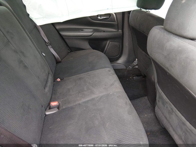 2015 Nissan Altima 2.5/2.5 S/2.5 Sl/2.5 Sv მანქანა იყიდება აუქციონზე, vin: 1N4AL3AP7FC450637, აუქციონის ნომერი: 45770590