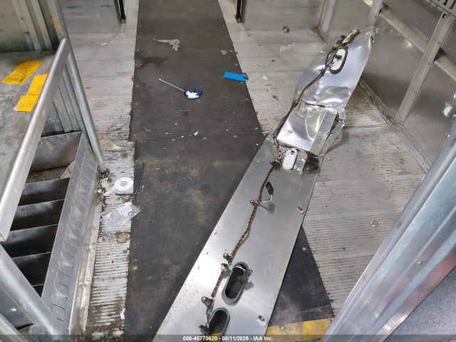 Ford F-59 Commercial Stripped 2022 1F65F5KN0N0A13965 Image 12