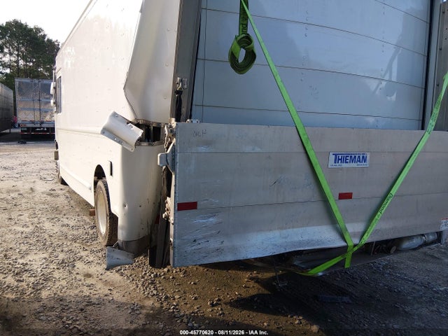 Ford F-59 Commercial Stripped 2022 1F65F5KN0N0A13965 Image 3