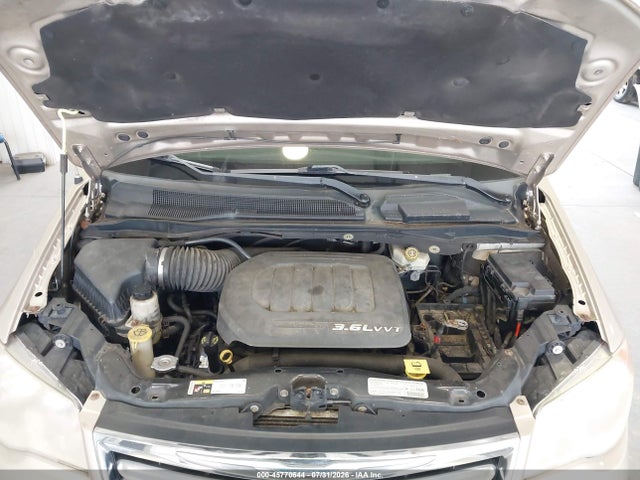 2013 Chrysler Town & Country Touring მანქანა იყიდება აუქციონზე, vin: 2C4RC1BG1DR691372, აუქციონის ნომერი: 45770644