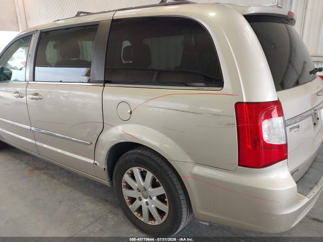 2013 Chrysler Town & Country Touring მანქანა იყიდება აუქციონზე, vin: 2C4RC1BG1DR691372, აუქციონის ნომერი: 45770644