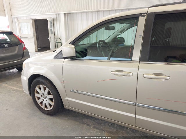 2013 Chrysler Town & Country Touring მანქანა იყიდება აუქციონზე, vin: 2C4RC1BG1DR691372, აუქციონის ნომერი: 45770644