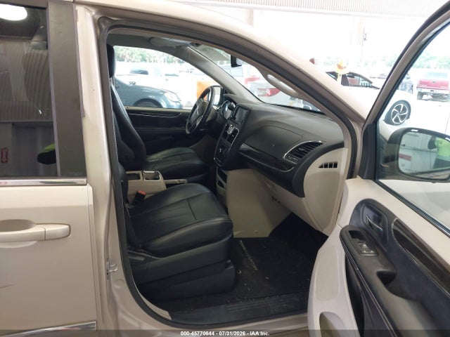 2013 Chrysler Town & Country Touring მანქანა იყიდება აუქციონზე, vin: 2C4RC1BG1DR691372, აუქციონის ნომერი: 45770644