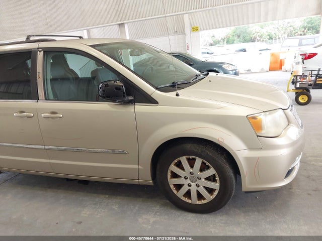 2013 Chrysler Town & Country Touring მანქანა იყიდება აუქციონზე, vin: 2C4RC1BG1DR691372, აუქციონის ნომერი: 45770644
