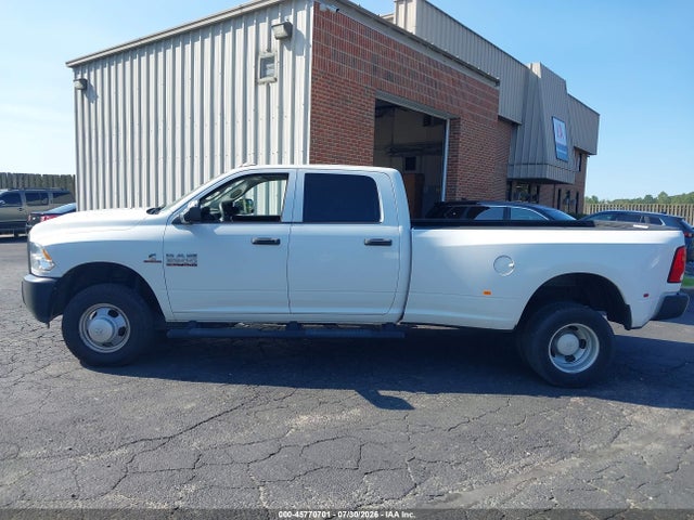 45770701 :رقم المزاد ، 3C63RRGL7JG124164 vin ، 2018 Ram 3500 مزاد بيع