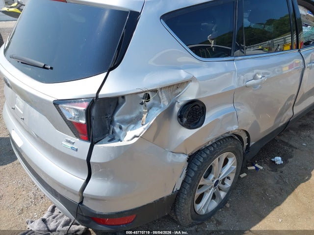 Ford ESCAPE SE 2017 1FMCU9GD1HUE24558 Image 4