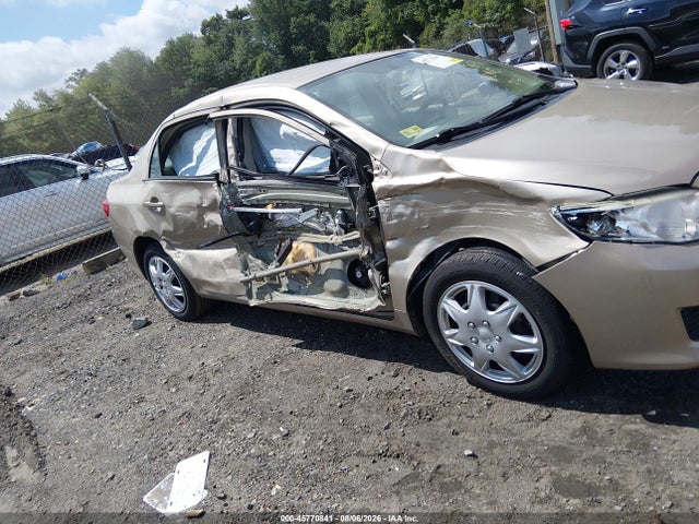 45770841 :رقم المزاد ، 2T1BU4EE9AC505437 vin ، 2010 Toyota Corolla Le مزاد بيع