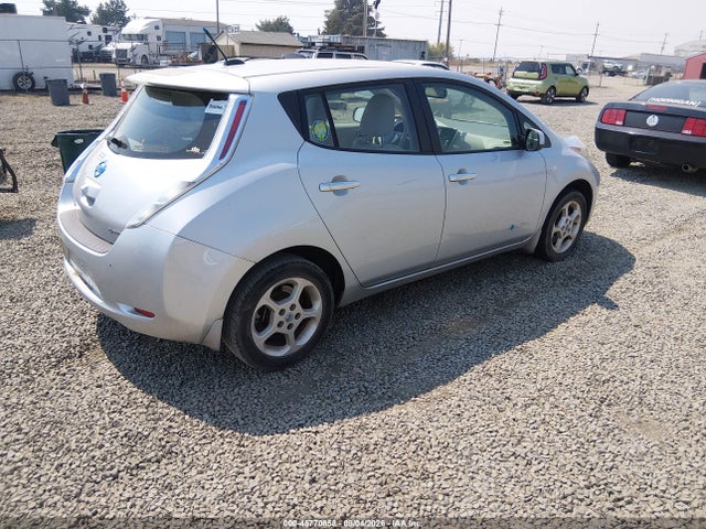 45770858 :رقم المزاد ، JN1AZ0CP7BT001105 vin ، 2011 Nissan Leaf Sl مزاد بيع