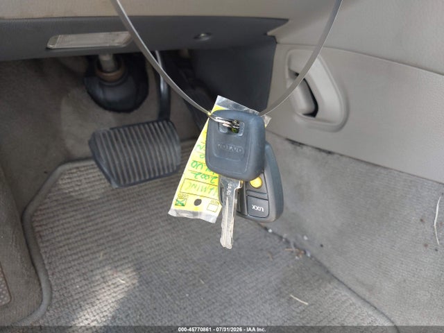 45770861 :رقم المزاد ، YV1SZ58D721076597 vin ، 2002 Volvo V70 Xc مزاد بيع