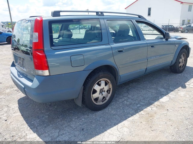 45770861 :رقم المزاد ، YV1SZ58D721076597 vin ، 2002 Volvo V70 Xc مزاد بيع