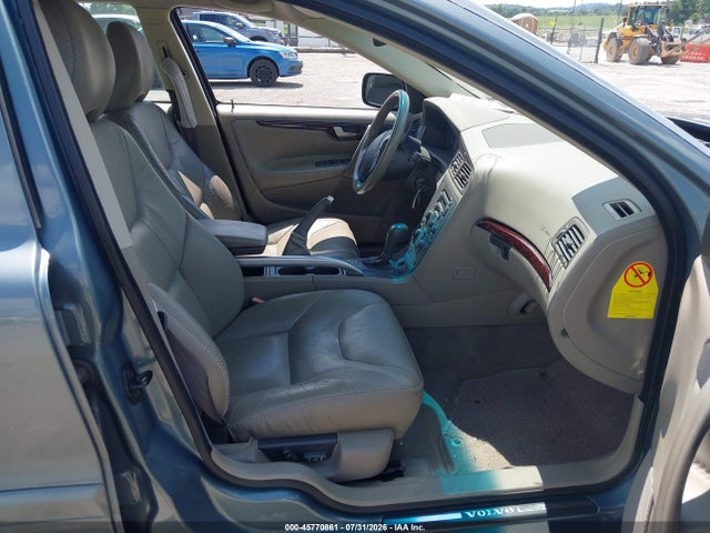 45770861 :رقم المزاد ، YV1SZ58D721076597 vin ، 2002 Volvo V70 Xc مزاد بيع