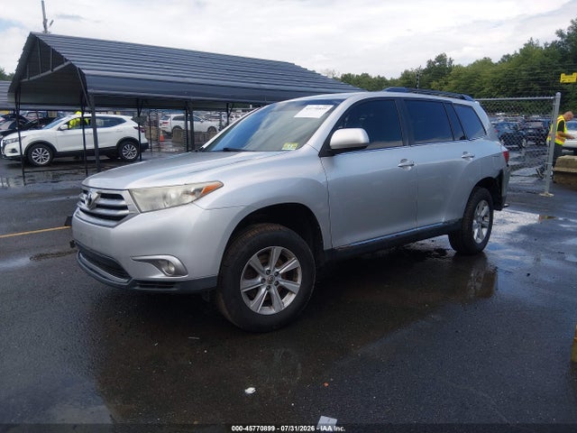 45770899 :رقم المزاد ، 5TDBK3EH4BS057630 vin ، 2011 Toyota Highlander Se V6 مزاد بيع