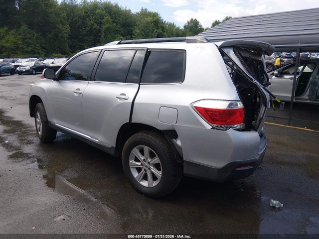 45770899 :رقم المزاد ، 5TDBK3EH4BS057630 vin ، 2011 Toyota Highlander Se V6 مزاد بيع
