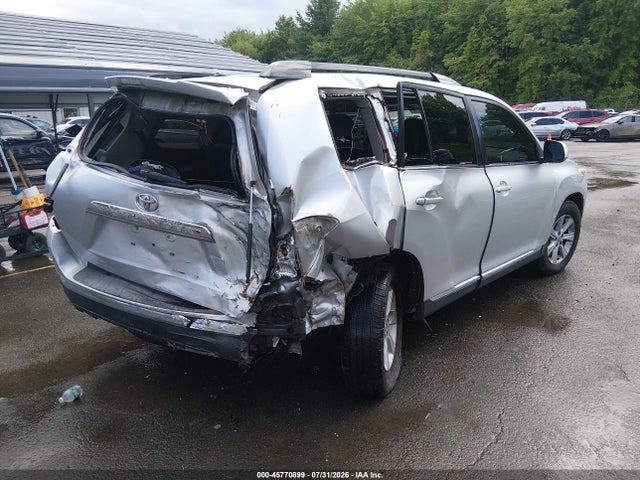 45770899 :رقم المزاد ، 5TDBK3EH4BS057630 vin ، 2011 Toyota Highlander Se V6 مزاد بيع