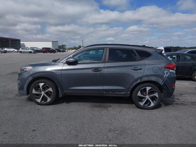 Продажа на аукционе авто 2018 Hyundai Tucson Value, vin: KM8J33A21JU682597, номер лота: 45770900