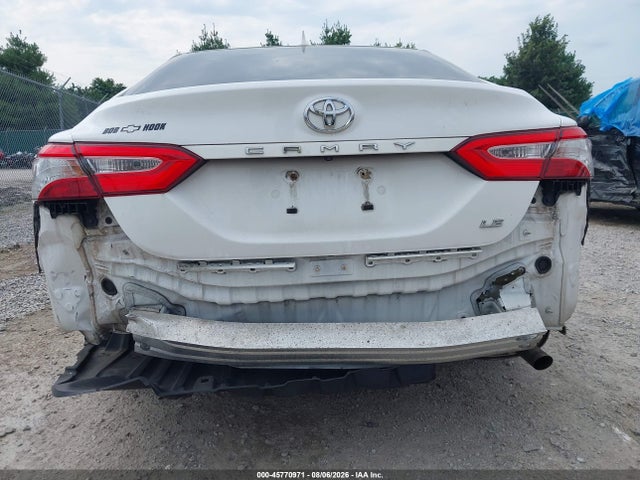 Продаж на аукціоні авто 2019 Toyota Camry Le, vin: 4T1B11HKXKU242030, номер лоту: 45770971