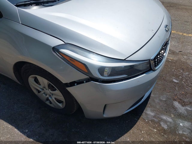45771030 :رقم المزاد ، 3KPFK4A70HE123680 vin ، 2017 Kia Forte Lx مزاد بيع