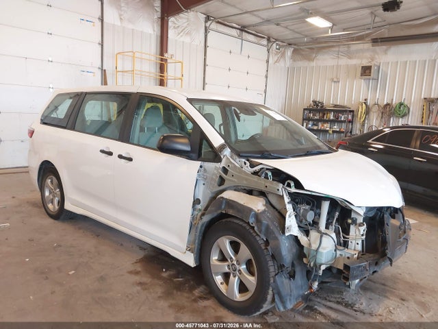 2018 Toyota Sienna L 7 Passenger მანქანა იყიდება აუქციონზე, vin: 5TDZZ3DC4JS928038, აუქციონის ნომერი: 45771043