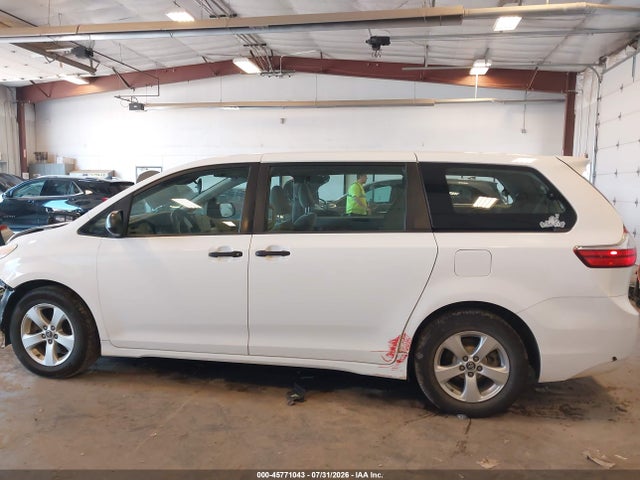 2018 Toyota Sienna L 7 Passenger მანქანა იყიდება აუქციონზე, vin: 5TDZZ3DC4JS928038, აუქციონის ნომერი: 45771043