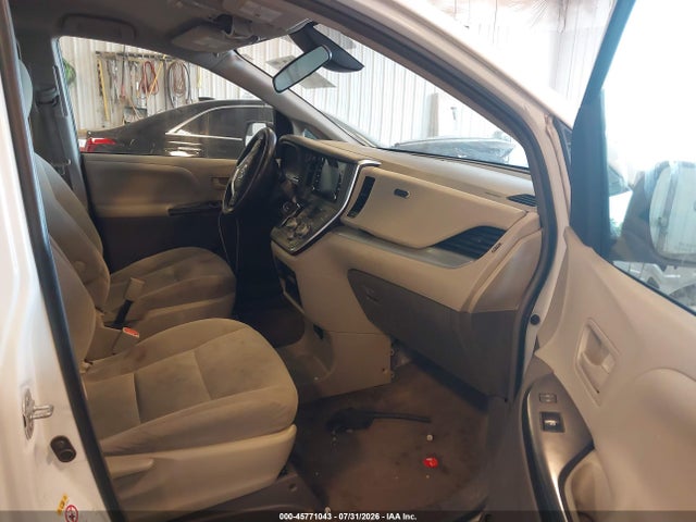 2018 Toyota Sienna L 7 Passenger მანქანა იყიდება აუქციონზე, vin: 5TDZZ3DC4JS928038, აუქციონის ნომერი: 45771043